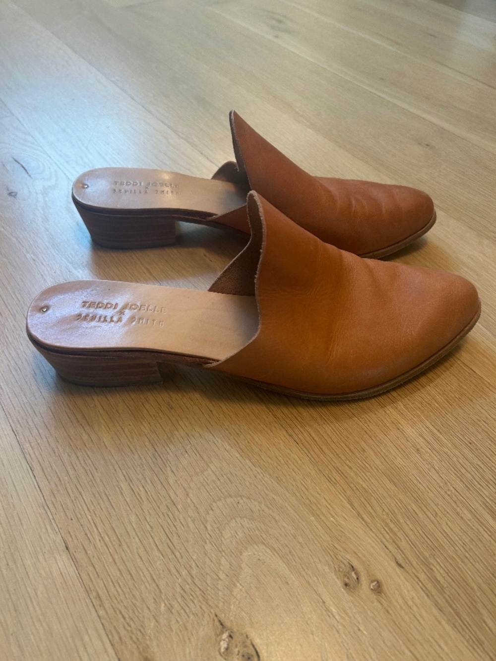 Sevilla Smith x Teddi Joelle slip on leather handcrafted mule womens size 42